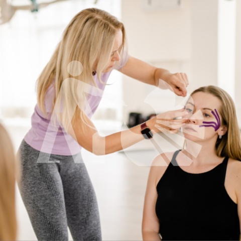 Taśma kinezjologiczna KINESIO TAPE 1cm x 5m - cielista